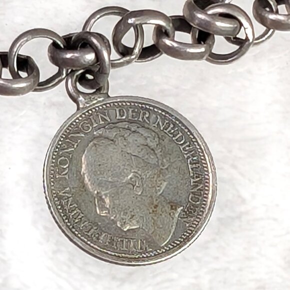 Vintage WW2 era Dutch Charm Bracelet 1941 - Picture 9 of 9